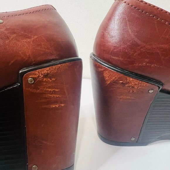 Dansko Brown Leather Wedge Ankle Booties Sz 38 - Picture 6 of 8